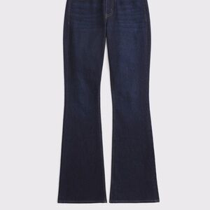 Abercrombie Boot Cut Jeans. NWT size 28